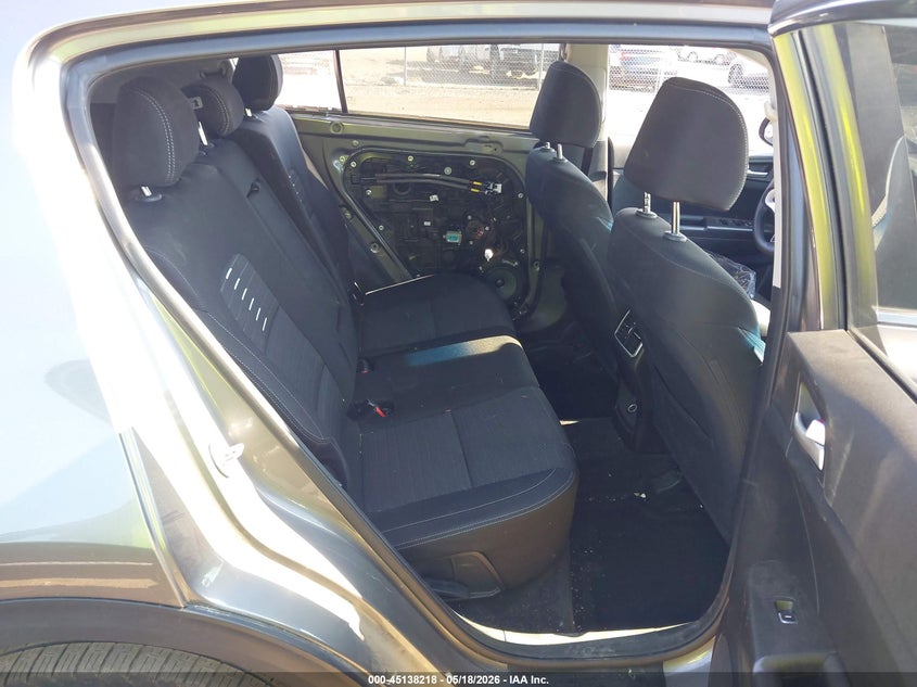 2018 Kia Sportage VIN KNDPMCAC5J7476590 IAAI salvage auction — FRONT & REAR, Salvage (Ohio), sold $2,500 on 2026-07-09 (photo 8)