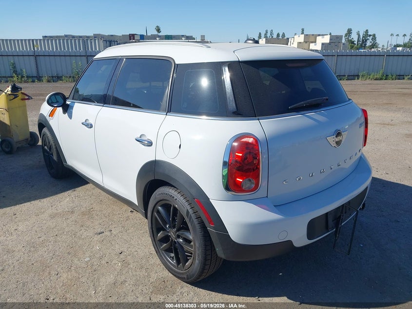 2013 Mini Countryman VIN WMWZB3C55DWR35475 IAAI salvage auction — RIGHT SIDE, Salvage (California), sold $2,325 on 2026-08-04 (photo 3)