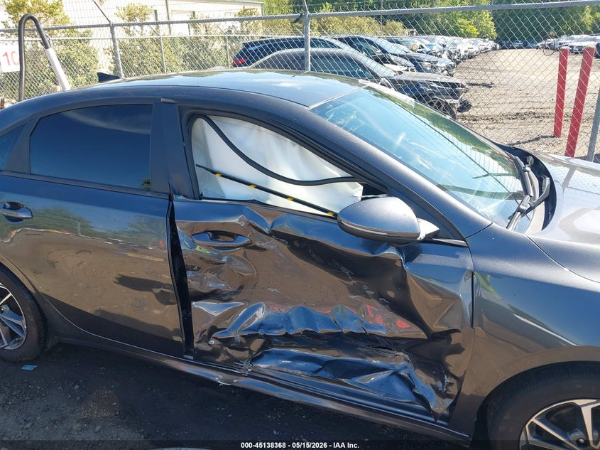 2024 Kia Forte VIN 3KPF24AD5RE757719 IAAI salvage auction — SIDE, Salvage (Virginia), sold $4,600 on 2026-07-19 (photo 6)