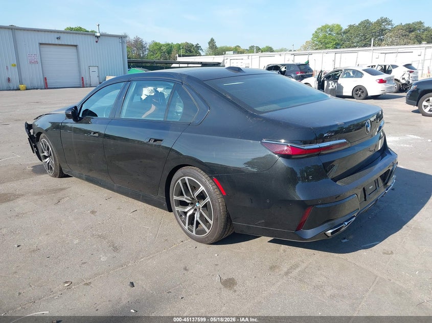 2023 BMW 7er VIN WBA33EJ02PCL97135 IAAI salvage auction — FRONT END, Mv-907A (New York), sold $20,700 on 2026-07-28 (photo 3)