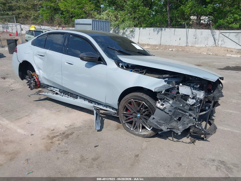 2026 BMW M5 VIN WBS83FK02TCV22294 IAAI salvage auction — RIGHT SIDE, Salvage (New Jersey), sold $36,500 on 2026-08-18 (photo 1)
