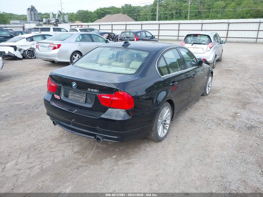 2009 BMW 3 series VIN WBAPL33599A404403 IAAI salvage auction — HAIL, Salvage (Iowa), sold $450 on 2026-07-29 (photo 4)