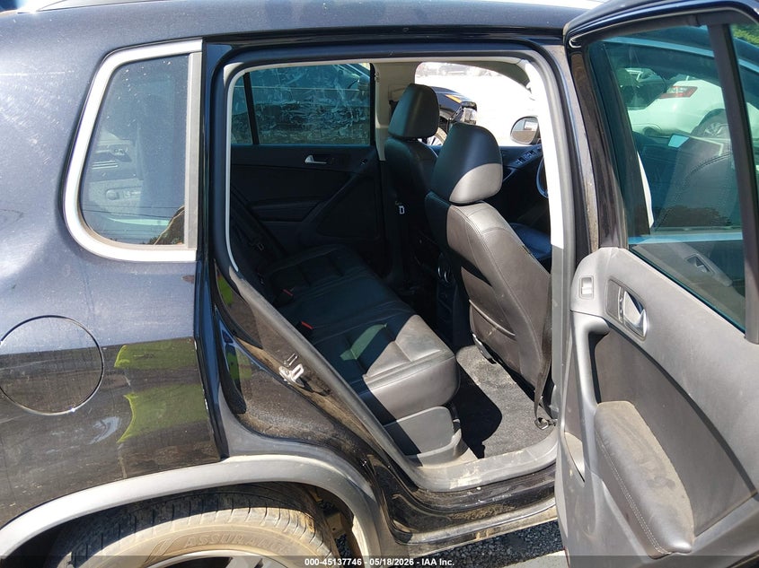 2017 Volkswagen Tiguan VIN WVGTV7AX7HK007641 IAAI salvage auction — FRONT & REAR, Salvage (South Carolina), sold $700 on 2026-08-04 (photo 8)
