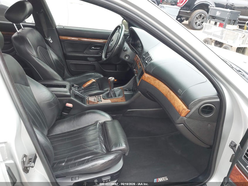 2000 BMW M5 VIN WBSDE9341YBZ94656 IAAI salvage auction — NORMAL WEAR, Clear - Dealer Only (California), sold $18,000 on 2026-07-06 (photo 5)