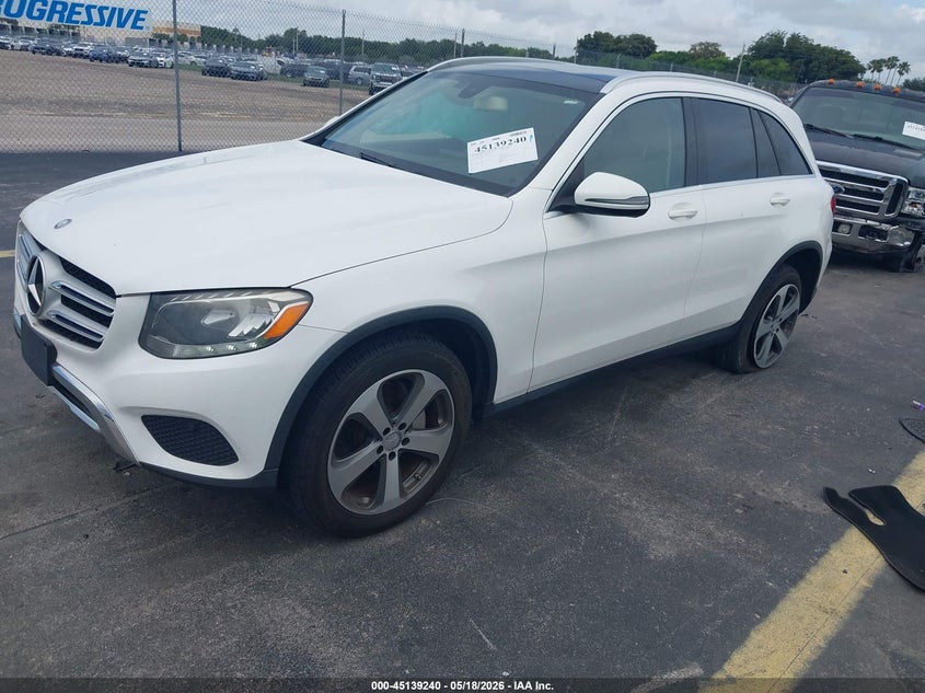2017 Mercedes-benz Glc VIN WDC0G4JB2HF117620 IAAI salvage auction — RIGHT SIDE, Salvage Title, sold $5,550 on 2026-07-16 (photo 2)