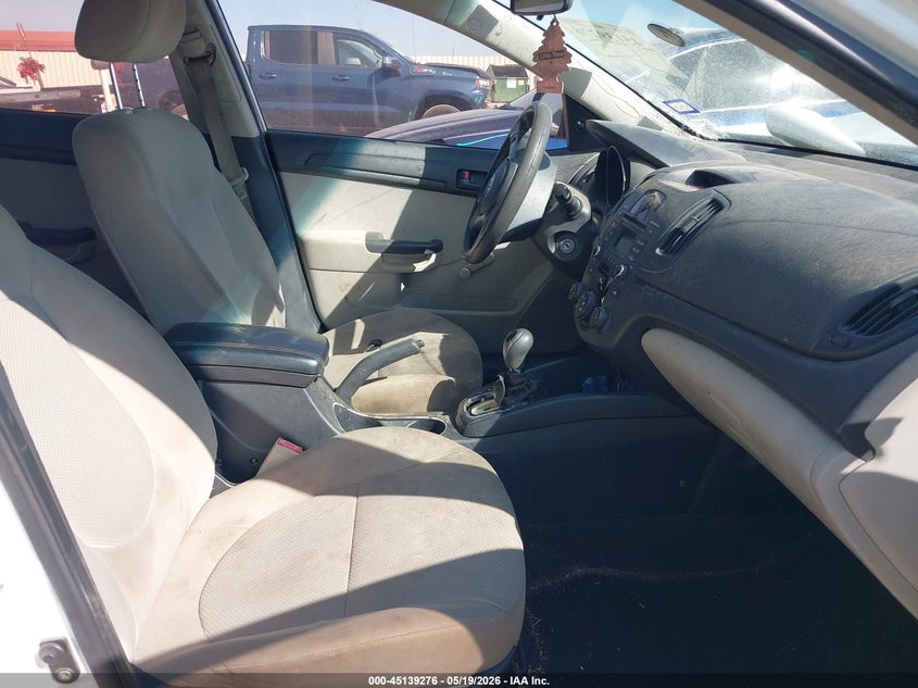 2013 Kia Forte VIN KNAFT4A26D5692828 IAAI salvage auction — FRONT & REAR, Salvage (Texas), sold $325 on 2026-07-13 (photo 5)