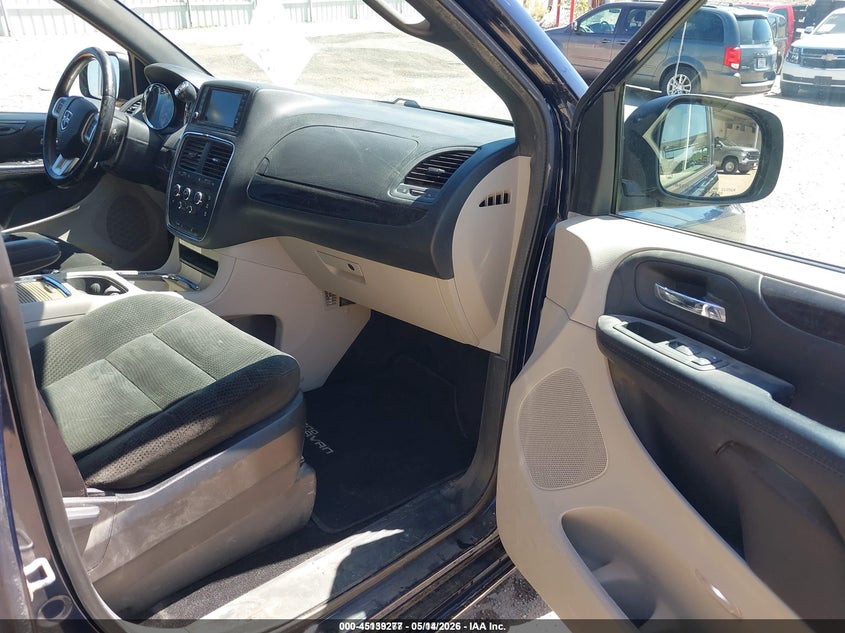 2016 Dodge Caravan VIN 2C4RDGCG3GR106018 IAAI salvage auction — NORMAL WEAR, Sf97 (New Mexico), sold $10,675 on 2026-07-08 (photo 5)