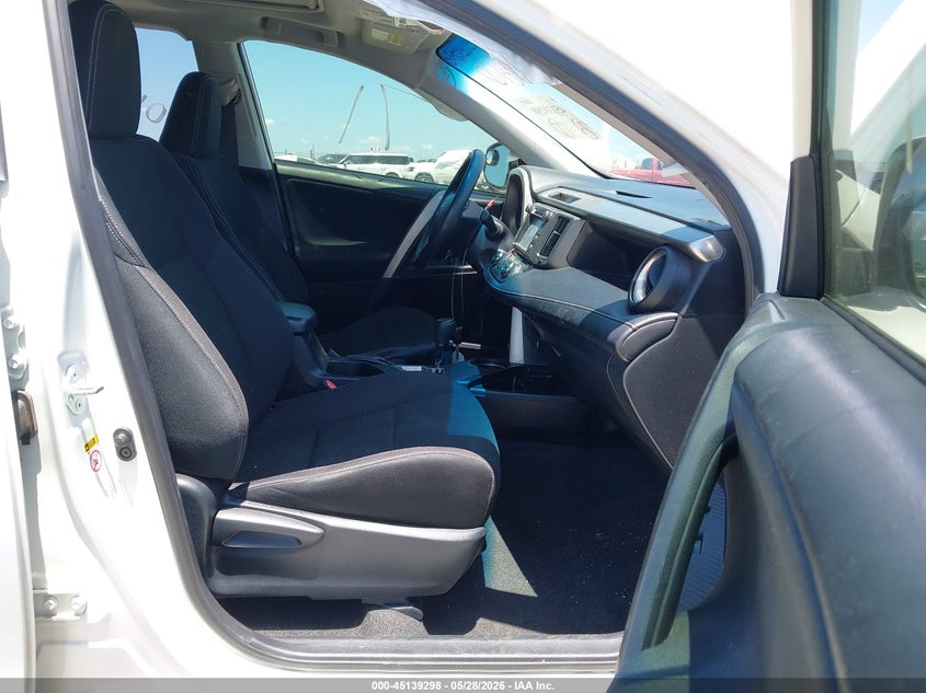 2015 Toyota Rav 4 VIN JTMWFREV3FJ039847 IAAI salvage auction — LEFT FRONT, Salvage Title, sold $4,800 on 2026-07-31 (photo 5)
