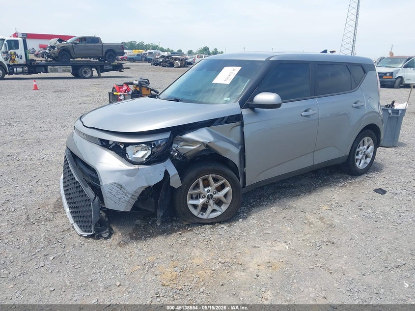 2024 Kia Soul VIN KNDJ23AU9R7908727 IAAI salvage auction — LEFT FRONT, Salvage Title, sold $2,900 on 2026-09-16 (photo 2)
