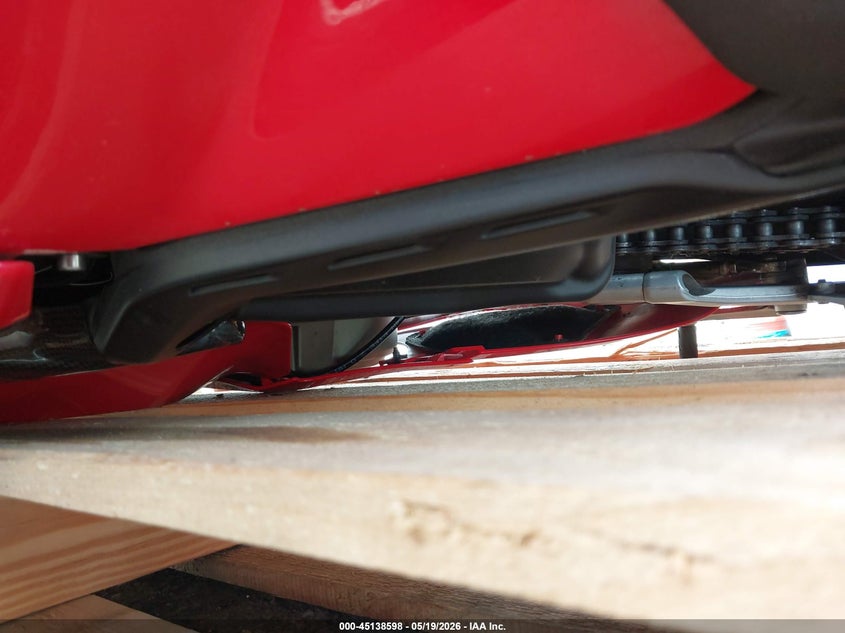 2019 Ducati Panigale VIN ZDMDAGNW3KB005760 IAAI salvage auction — FRONT & REAR, Salvage (Oregon), sold $3,700 on 2026-08-06 (photo 9)