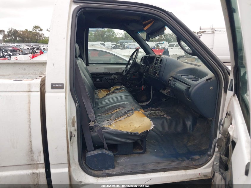 1995 Chevrolet Gmt VIN 1GCFC24K6SZ268302 IAAI salvage auction — NORMAL WEAR, Salvage (California), sold $775 on 2026-09-06 (photo 5)