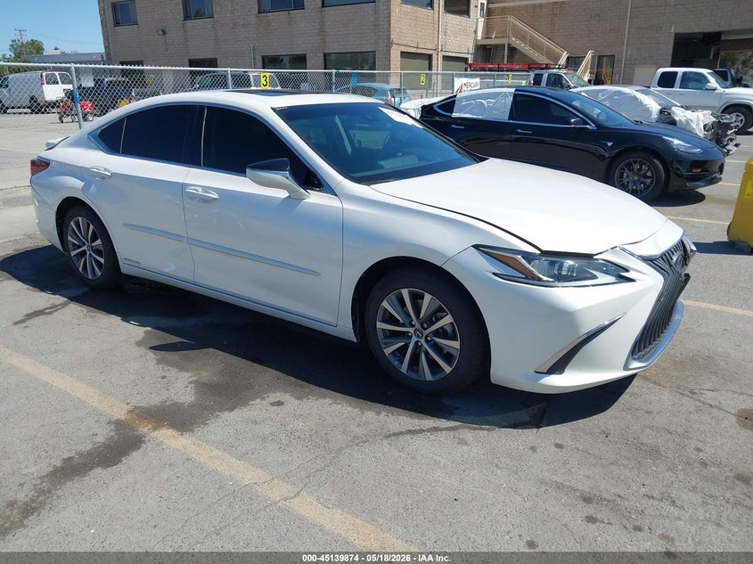 2021 Lexus ES VIN 58ACA1C18MU002778 IAAI salvage auction — FRONT & REAR, Salvage (California), sold $11,600 on 2026-07-29 (photo 1)