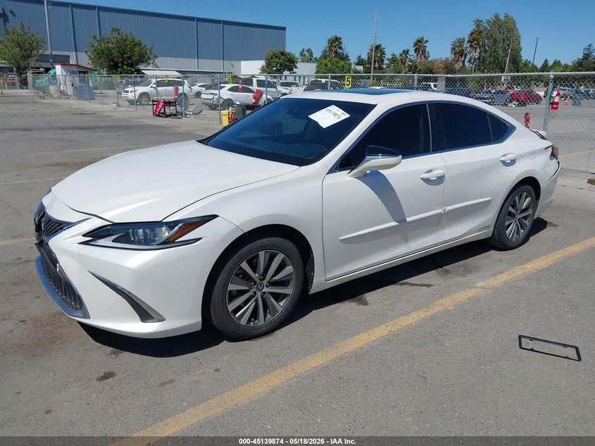 2021 Lexus ES VIN 58ACA1C18MU002778 IAAI salvage auction — FRONT & REAR, Salvage (California), sold $11,600 on 2026-07-29 (photo 2)