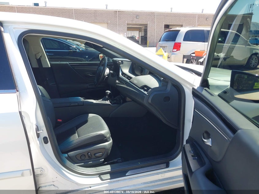 2021 Lexus ES VIN 58ACA1C18MU002778 IAAI salvage auction — FRONT & REAR, Salvage (California), sold $11,600 on 2026-07-29 (photo 5)