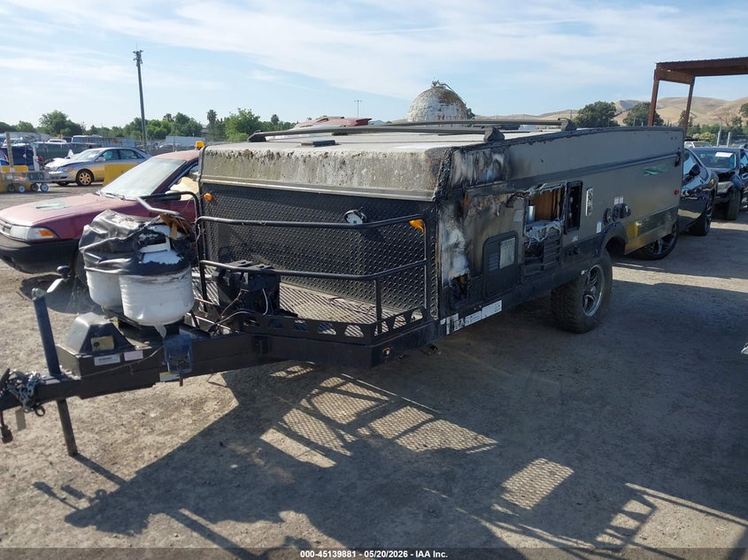 2018 Rockwood Forest r esp series m-2280 VIN 4X4CFM616JD303825 IAAI salvage auction — Unknown, Wait Title, sold $550 on 2026-09-24 (photo 2)