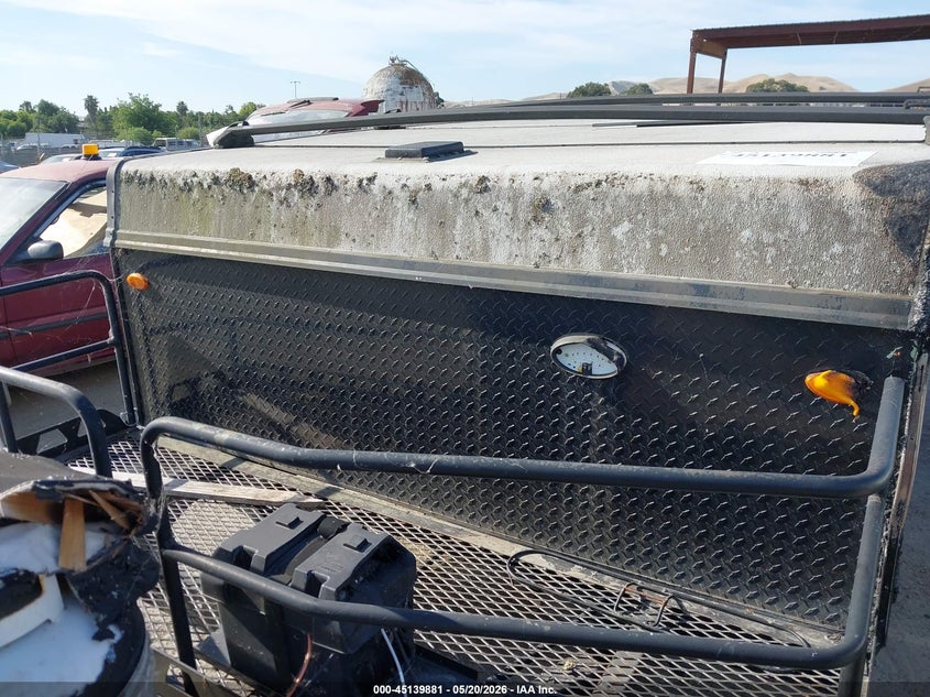 2018 Rockwood Forest r esp series m-2280 VIN 4X4CFM616JD303825 IAAI salvage auction — Unknown, Wait Title, sold $550 on 2026-09-24 (photo 5)
