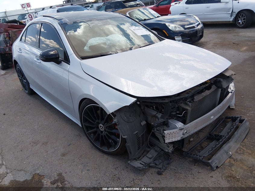2019 Mercedes-benz A-klasse VIN WDD3G4EB4KW012765 — IAAI salvage auction photo