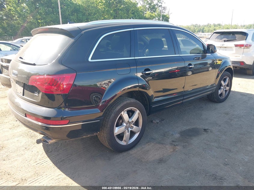2015 Audi Q7 VIN WA1CMAFE8FD017411 IAAI salvage auction — SIDE, Salvage - Greater Than 75% (Maryland), sold $1,850 on 2026-08-28 (photo 4)
