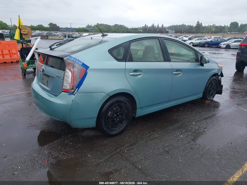 2013 Toyota Prius VIN JTDKN3DU3D1634430 IAAI salvage auction — RIGHT FRONT, Salvage (Oregon), sold $1,050 on 2026-07-30 (photo 4)