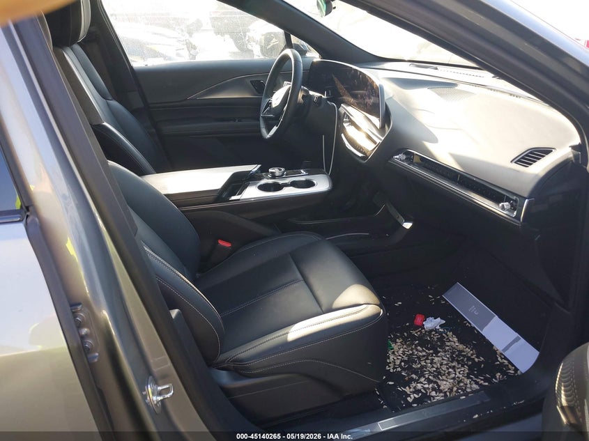 2024 Cadillac Lyriq VIN 1GYKPMRL5RZ138029 IAAI salvage auction — RIGHT FRONT, Salvage Title, sold $8,750 on 2026-07-15 (photo 5)