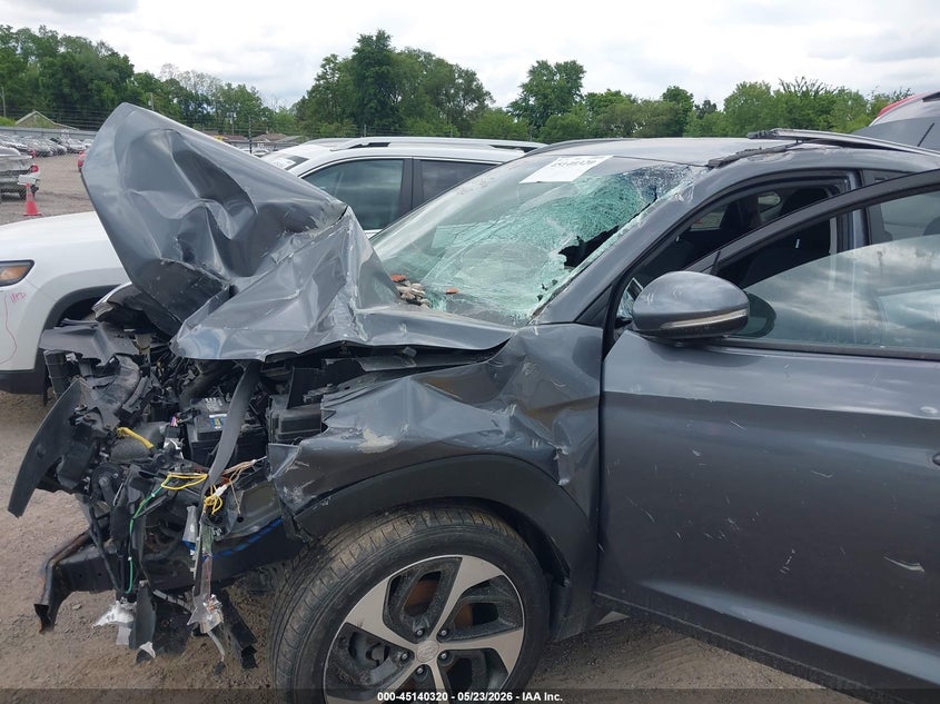 2017 Hyundai Tucson VIN KM8J3CA28HU401423 IAAI salvage auction — FRONT END, Salvage (Illinois), sold $1,600 on 2026-07-20 (photo 6)