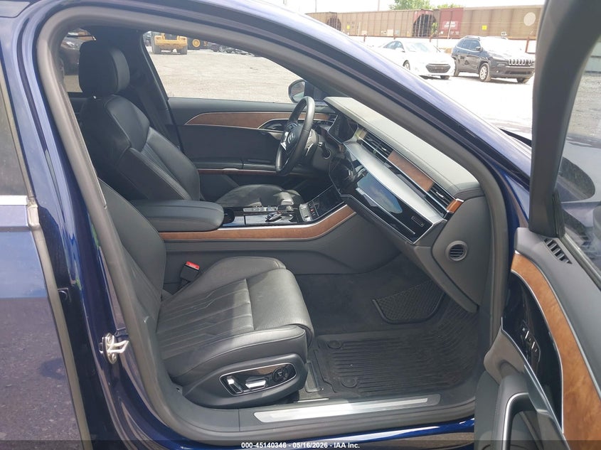 2019 Audi A8 VIN WAU8DAF82KN019064 IAAI salvage auction — HAIL, Clear (Missouri), sold $20,000 on 2026-08-17 (photo 5)