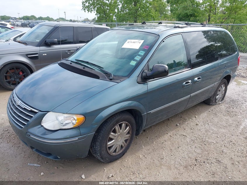 2005 Chrysler Town & country VIN 2C4GP64L85R115928 IAAI salvage auction — NORMAL WEAR, Clear (Illinois), sold $450 on 2026-07-20 (photo 2)