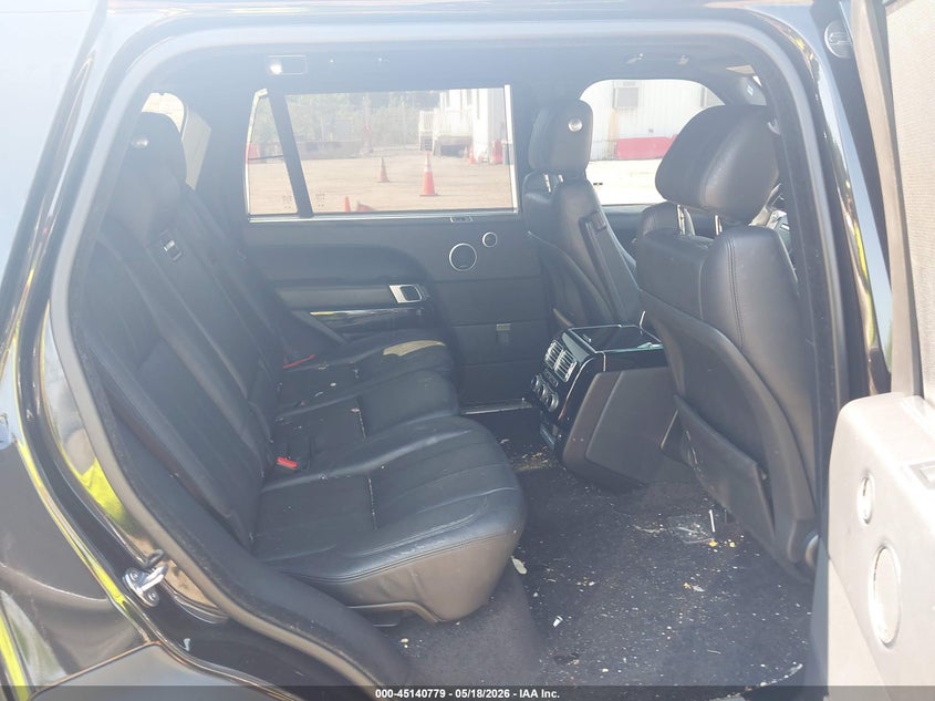 2017 Land rover RANGE ROVER VIN SALGS5FE8HA358518 IAAI salvage auction — RIGHT FRONT, Salvage - Greater Than 75% (Maryland), sold $25 on 2026-07-31 (photo 8)