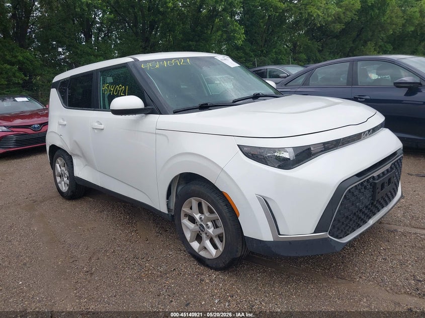 2024 Kia Soul VIN KNDJ23AU8R7235929 IAAI salvage auction — RIGHT SIDE, Salvage (Indiana), sold $5,100 on 2026-07-15 (photo 1)