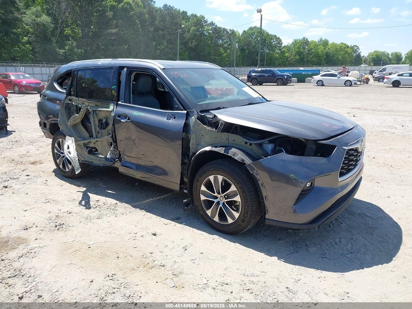 2022 Toyota Highlander VIN 5TDGZRAH9NS552338 IAAI salvage auction — RIGHT SIDE, Salvage (Georgia), sold $12,600 on 2026-07-23 (photo 1)