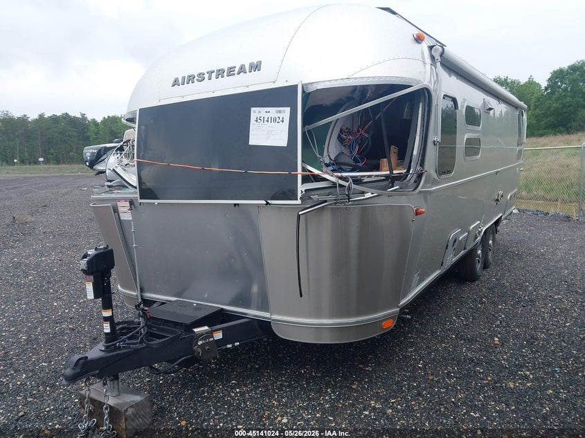 2025 Airstream Pottery VIN 1STJFYM21SJ575414 IAAI salvage auction — ROLLOVER, Salvage (Delaware), sold $1,200 on 2026-09-09 (photo 2)