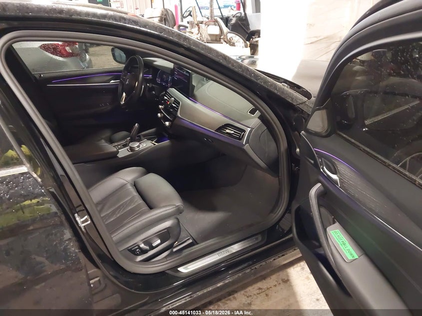 2022 BMW 5er VIN WBA73BJ08NWX57763 IAAI salvage auction — FRONT & REAR, Salvage (Illinois), sold $21,200 on 2026-08-22 (photo 5)