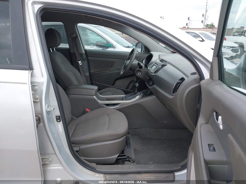 2012 Kia Sportage VIN KNDPBCA25C7233975 IAAI salvage auction — HAIL, Salvage (Missouri), sold $2,300 on 2026-07-30 (photo 5)