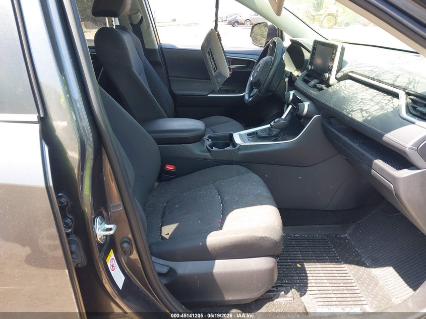 2019 Toyota Rav 4 VIN JTMP1RFV2KJ008519 IAAI salvage auction — RIGHT FRONT, Salvage (Massachusetts), sold $10,100 on 2026-07-14 (photo 5)