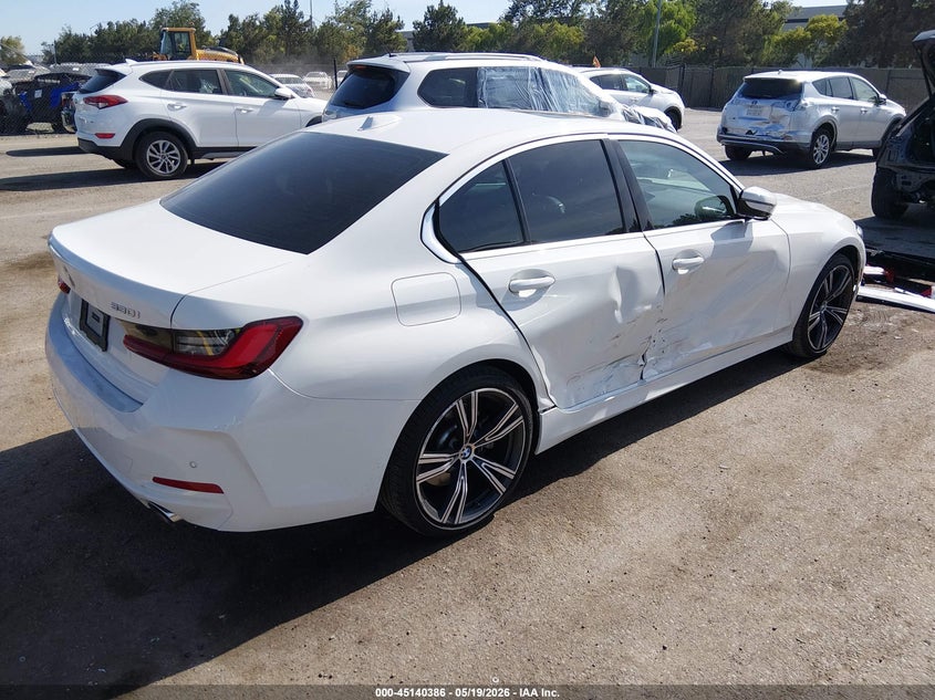 2024 BMW 3er VIN 3MW69FF04R8E85267 IAAI salvage auction — RIGHT SIDE, Salvage (California), sold $14,700 on 2026-07-29 (photo 4)