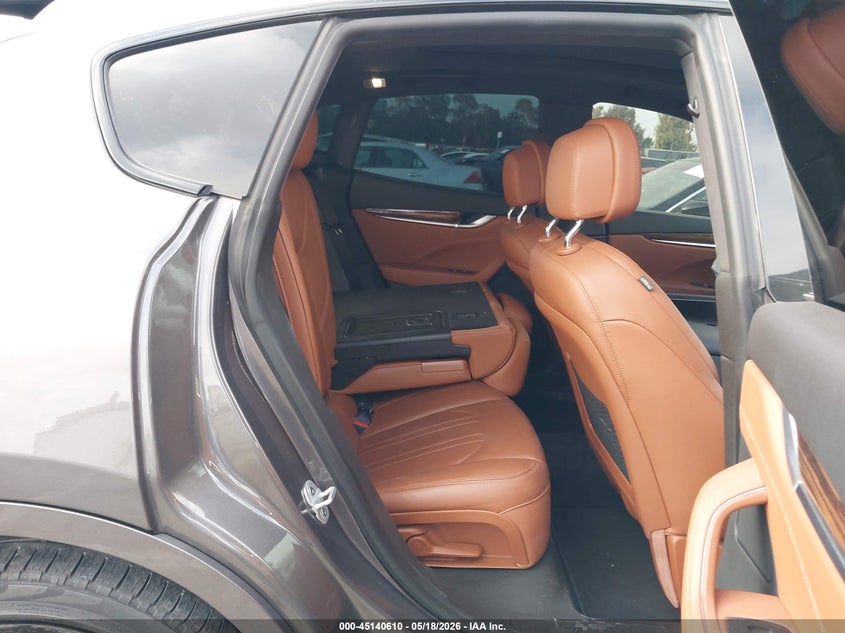 2022 Maserati Levante VIN ZN661XUA4NX395588 IAAI salvage auction — FRONT & REAR, Wait Title, sold $9,600 on 2026-08-10 (photo 8)