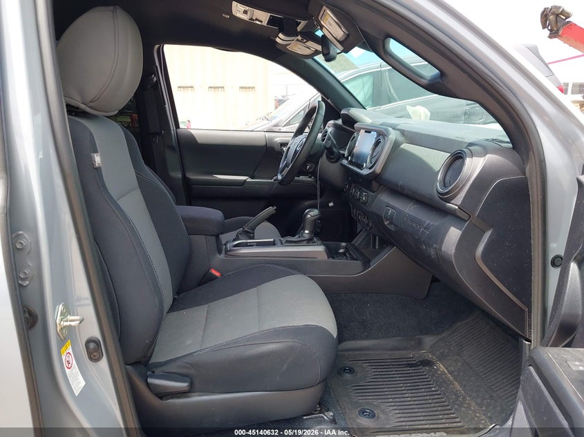 2020 Toyota Tacoma VIN 3TMAZ5CN7LM125724 IAAI salvage auction — LEFT SIDE, Salvage (Hawaii), sold $14,100 on 2026-08-25 (photo 5)