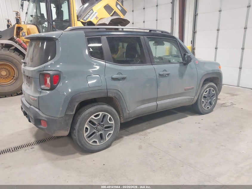 2015 Jeep Renegade VIN ZACCJBCT2FPC47860 IAAI salvage auction — NORMAL WEAR, Clear (Montana), sold $1,550 on 2026-07-16 (photo 4)