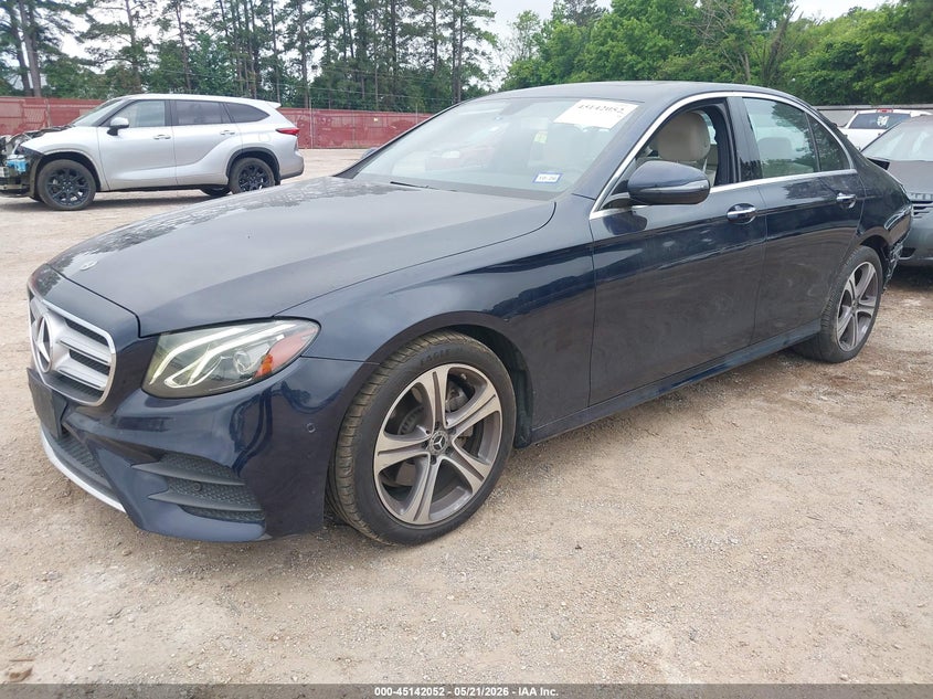 2018 Mercedes-benz E-klasse VIN WDDZF4JB7JA317871 IAAI salvage auction — REAR END, Original (Texas), sold $9,500 on 2026-07-24 (photo 2)