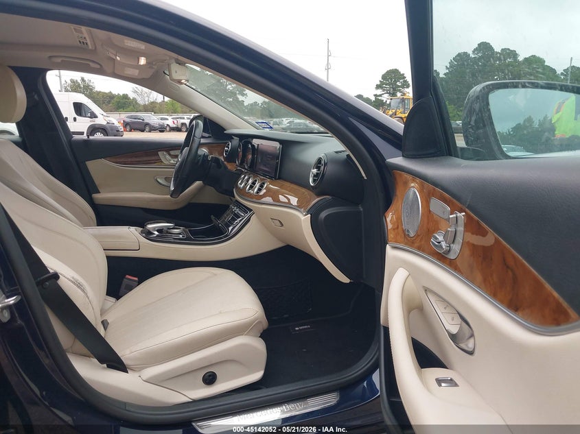 2018 Mercedes-benz E-klasse VIN WDDZF4JB7JA317871 IAAI salvage auction — REAR END, Original (Texas), sold $9,500 on 2026-07-24 (photo 5)
