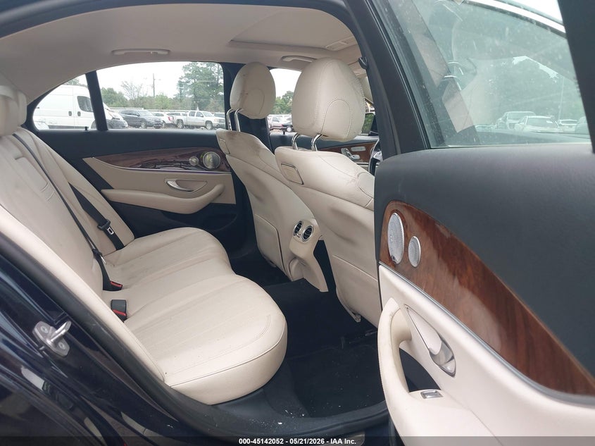2018 Mercedes-benz E-klasse VIN WDDZF4JB7JA317871 IAAI salvage auction — REAR END, Original (Texas), sold $9,500 on 2026-07-24 (photo 8)