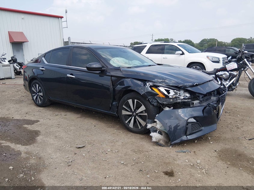 2021 Nissan Altima VIN 1N4BL4DV2MN387517 IAAI salvage auction — RIGHT FRONT, Salvage Title, sold $1,550 on 2026-08-03 (photo 1)