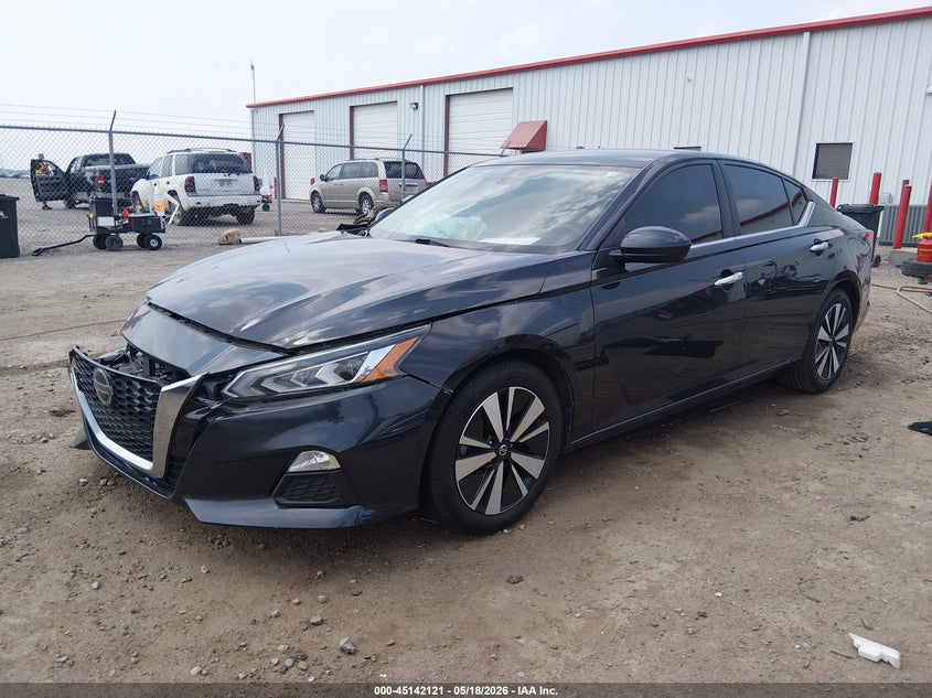 2021 Nissan Altima VIN 1N4BL4DV2MN387517 IAAI salvage auction — RIGHT FRONT, Salvage Title, sold $1,550 on 2026-08-03 (photo 2)