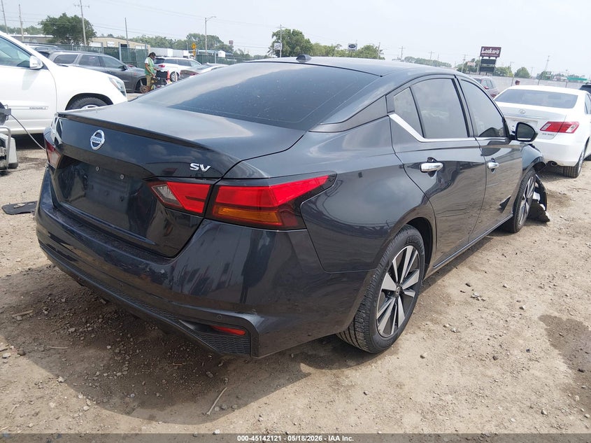 2021 Nissan Altima VIN 1N4BL4DV2MN387517 IAAI salvage auction — RIGHT FRONT, Salvage Title, sold $1,550 on 2026-08-03 (photo 4)