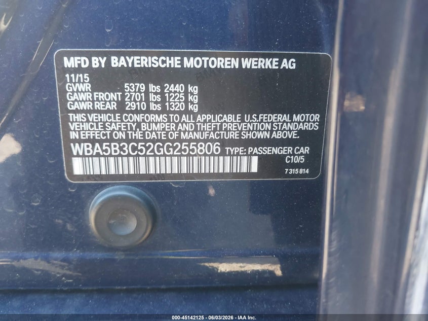 2016 BMW 5er VIN WBA5B3C52GG255806 IAAI salvage auction — SIDE, Salvage Title, sold $3,000 on 2026-07-19 (photo 9)