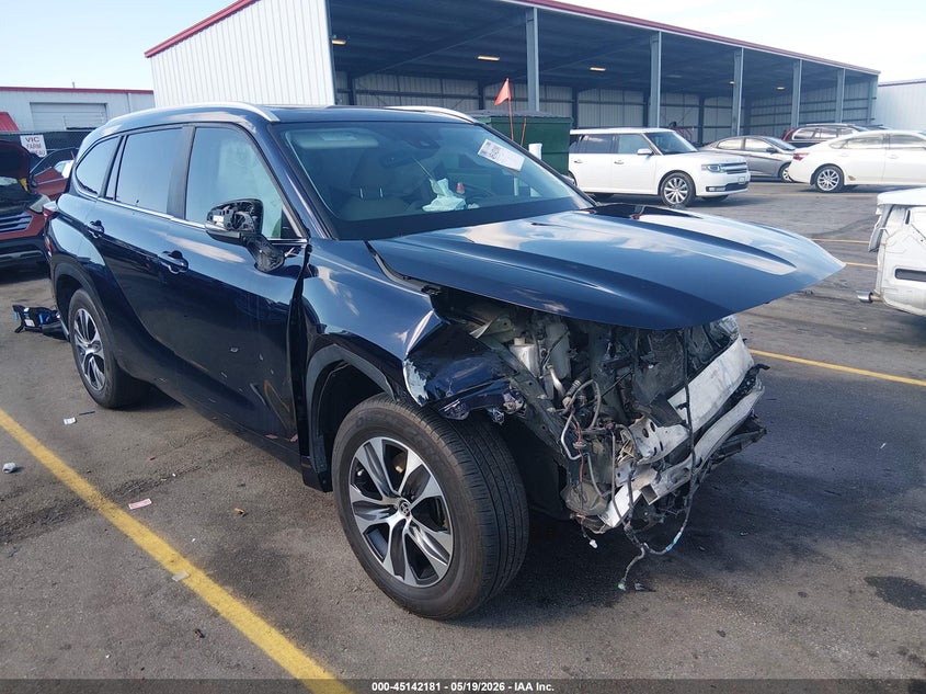 2023 Toyota Highlander VIN 5TDKDRAH7PS503361 IAAI salvage auction — FRONT END, Salvage (South Carolina), sold $8,650 on 2026-07-15 (photo 1)