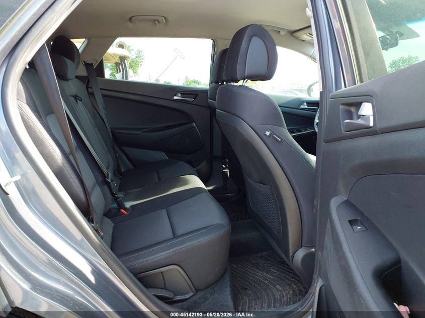 2017 Hyundai Tucson VIN KM8J3CA28HU401437 IAAI salvage auction — NORMAL WEAR, Clear (Illinois), sold $5,100 on 2026-07-20 (photo 8)