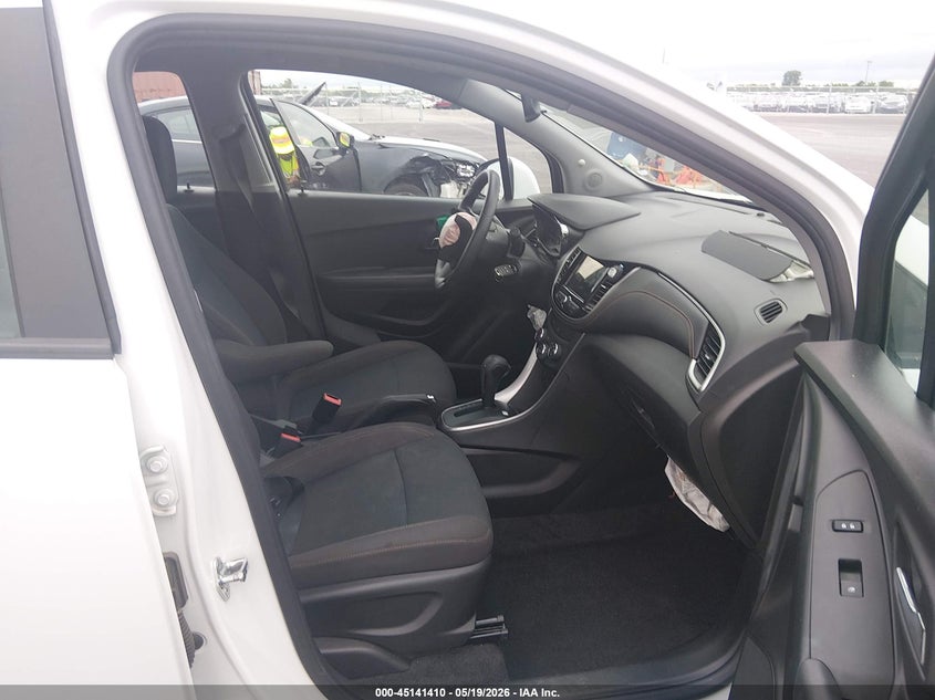 2018 Chevrolet Trax VIN KL7CJKSB4JB555878 IAAI salvage auction — FRONT END, Salvage (Illinois), sold $925 on 2026-07-28 (photo 5)