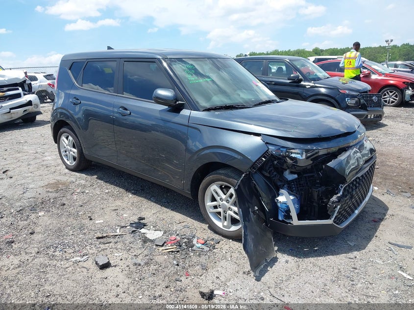 2025 Kia Soul VIN KNDJ23AU2S7955118 IAAI salvage auction — RIGHT FRONT, Salvage (Georgia), sold $5,400 on 2026-07-29 (photo 1)
