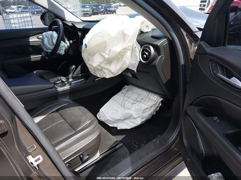 2019 Alfa romeo Stelvio VIN ZASPAJAN1K7C51994 IAAI salvage auction — FRONT END, Rebuildable (Florida), sold $2,300 on 2026-07-29 (photo 5)